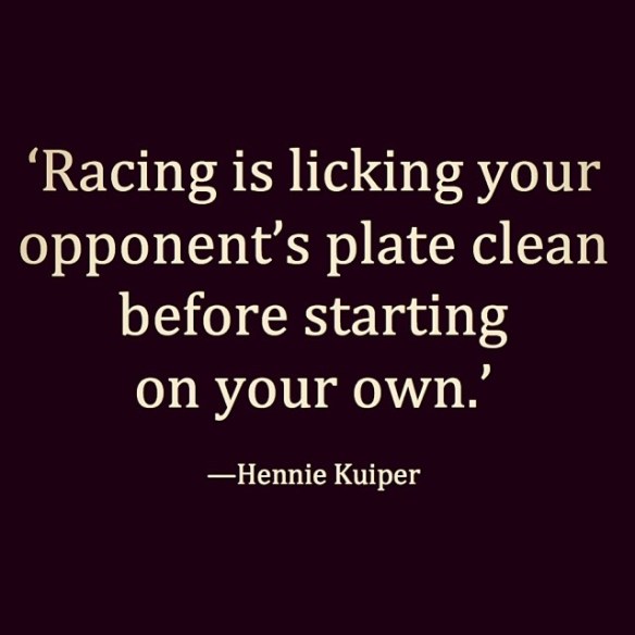 261782_699830380061623_1253117022_n